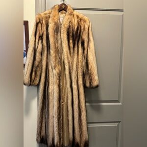 Long fur coat made in New York high quality vintage
